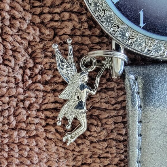 Paris Hilton Fairy Dust Women's Wrist Watch With Charm NWOT BATTERY INCLUDED - Picture 4 of 9